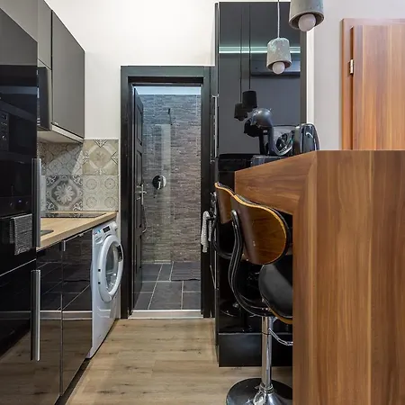 Appartement Goldcentral Akacfa