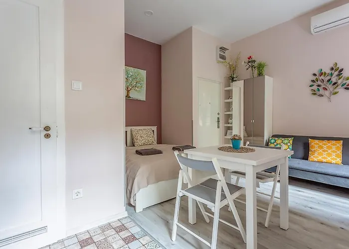 Goldcentral Akacfa Budapesta