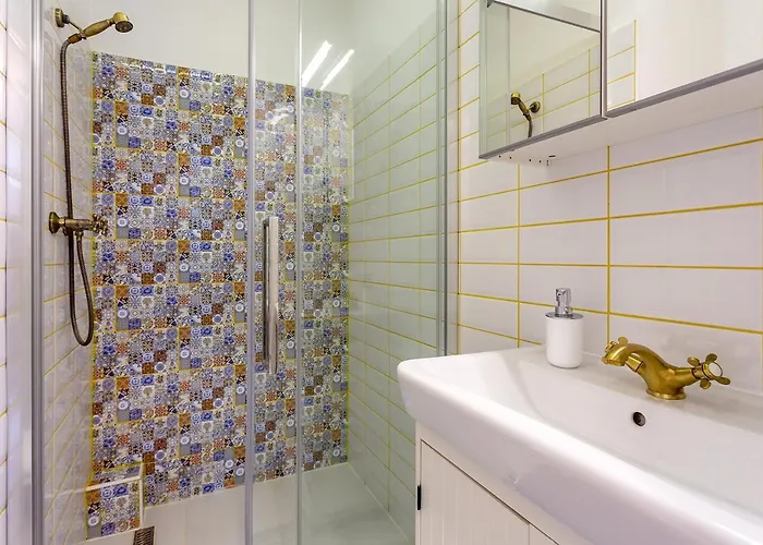 Goldcentral Akacfa * Budapesta