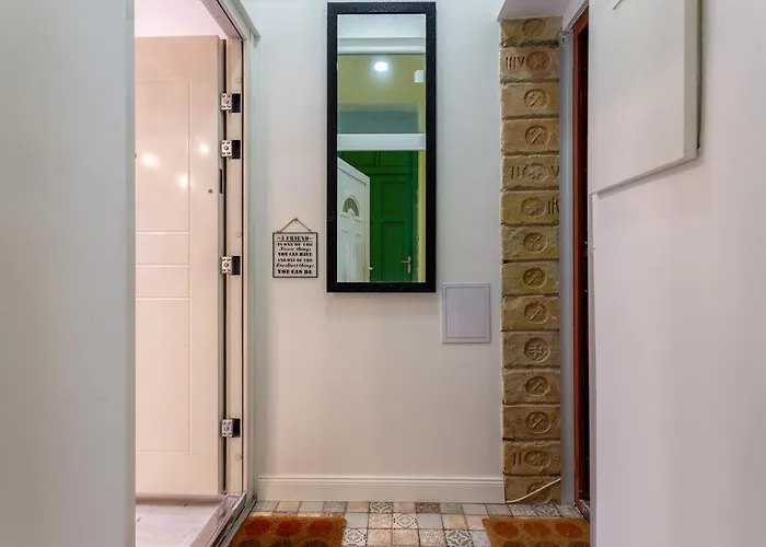 Goldcentral Akacfa Apartament